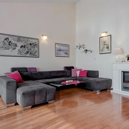 Daire Triple Side Sea View Split