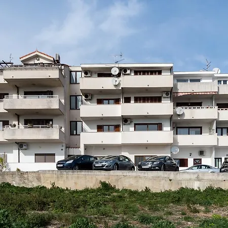 Triple Side Sea View Split