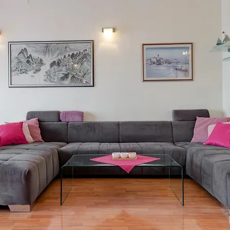 Apartment Triple Side Sea View *