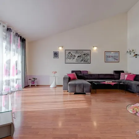 Triple Side Sea View Apartment